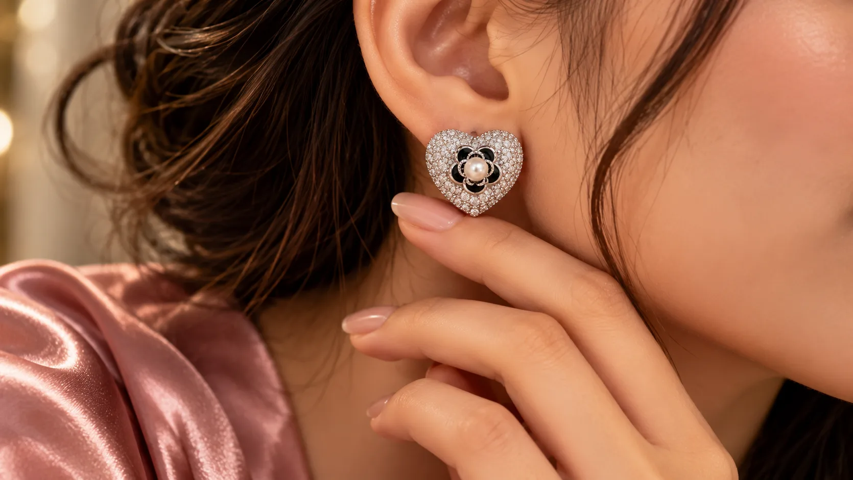 HEART SHAPED CAMELLIA PEARL STUD