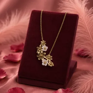 A Delicate Style Flower Pendant